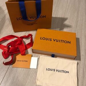 Louis Vuitton Mini Box+Dust Bag+Shopping Bag